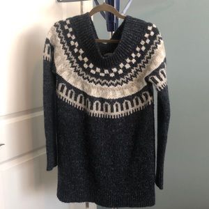 ⭐️4/$20-A Pea in the Pod maternity sweater